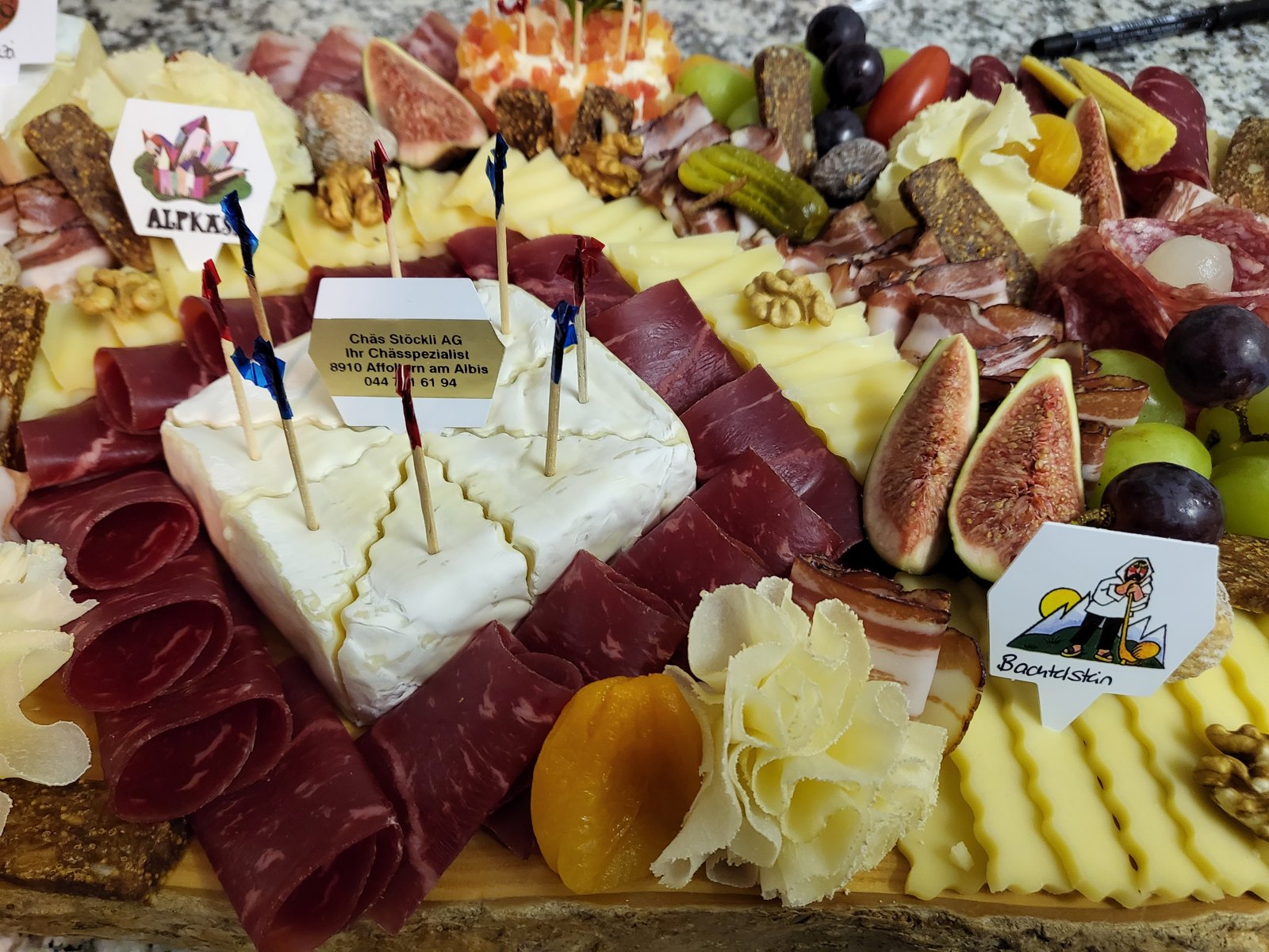 Herzhafte Käse- / Fleischplatten
